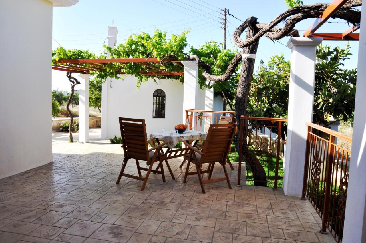 Anna 'S House - Garden Cottage In Kissamos Luaran gambar